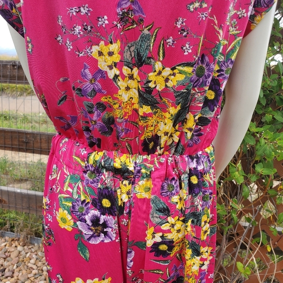 Harlow & Rose Romper Jumpsuit Floral Pink Purple and Yellow Flutter Sleeve NWOT - Picture 14 of 16